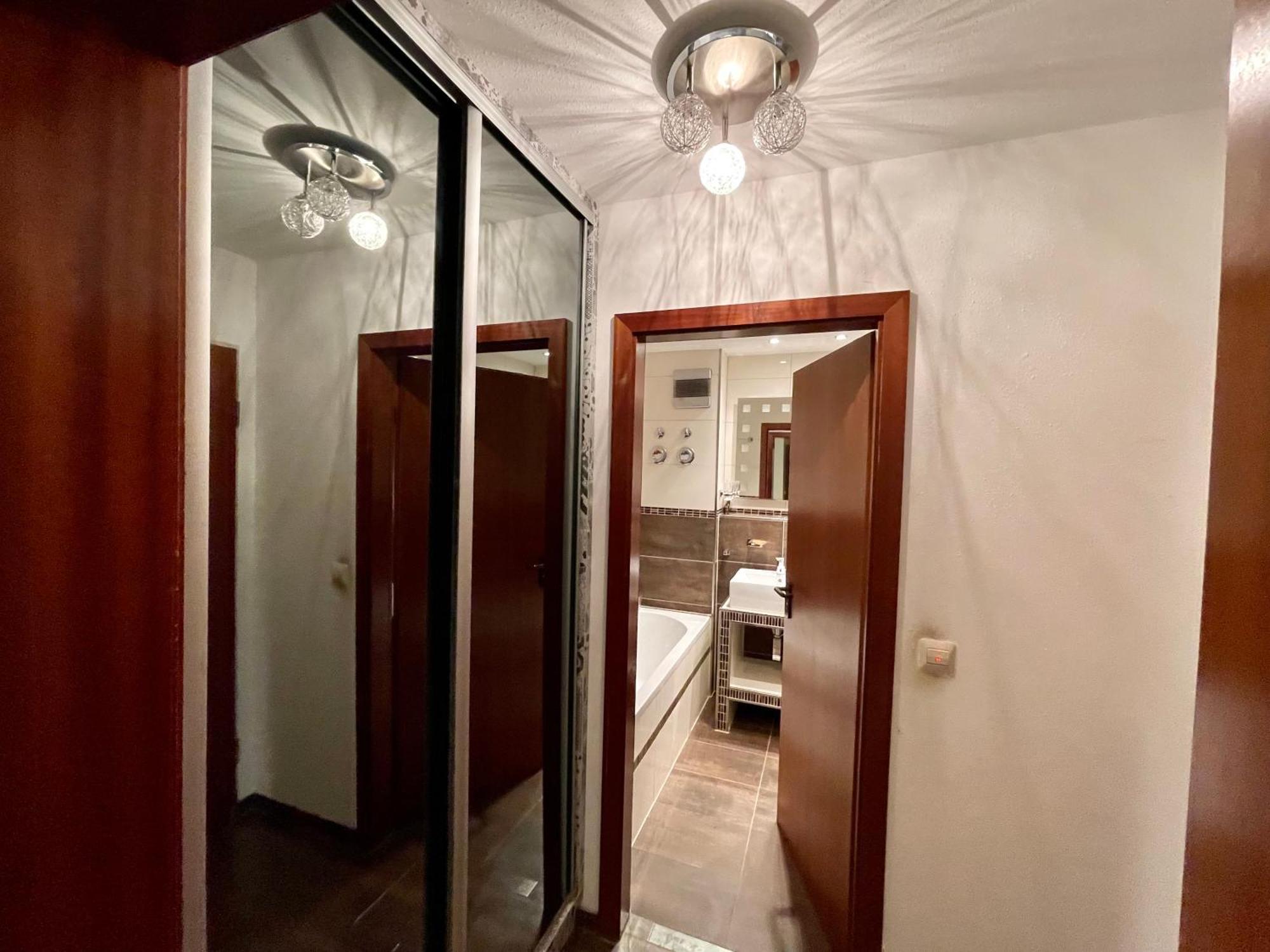 Wunderschoenes 2 Zimmer Apartment Zentrum Goldstadt Пфорцхайм Экстерьер фото